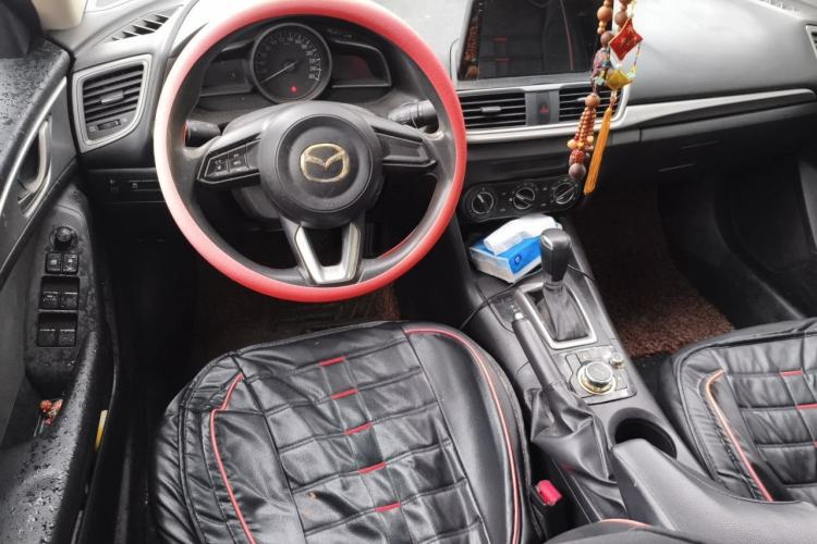 Used Mazda 3 Axela 2017 Sedan 1.5L Automatic Comfort Model Emission Standard China V Steering Wheel