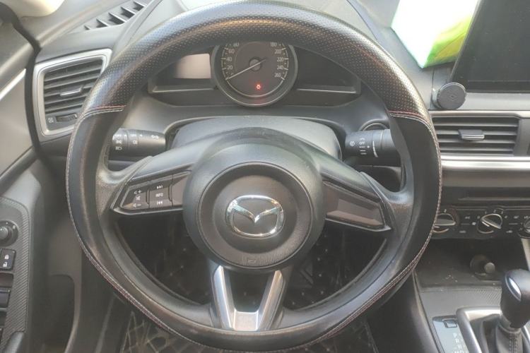 Used Mazda 3 Axela 2017 Sedan 1.5L Automatic Comfort Model Emission Standard China V Steering Wheel