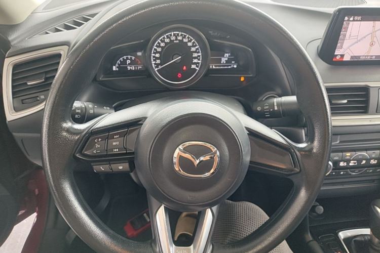 Used Mazda 3 Axela 2017 Sedan 1.5L Automatic Luxury Model Emission Standard China V Steering Wheel