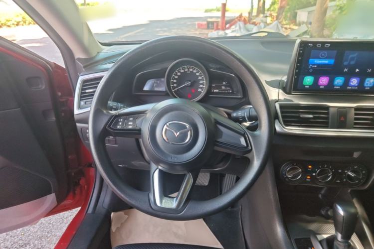 Used Mazda 3 Axela 2017 Sedan 1.5L Automatic Comfort Model Emission Standard China V Steering Wheel