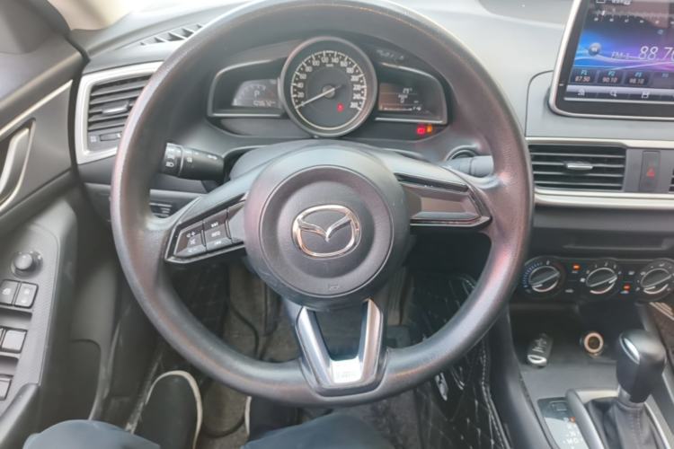Used Mazda 3 Axela 2017 Sedan 1.5L Automatic Comfort Model Emission Standard China V Steering Wheel