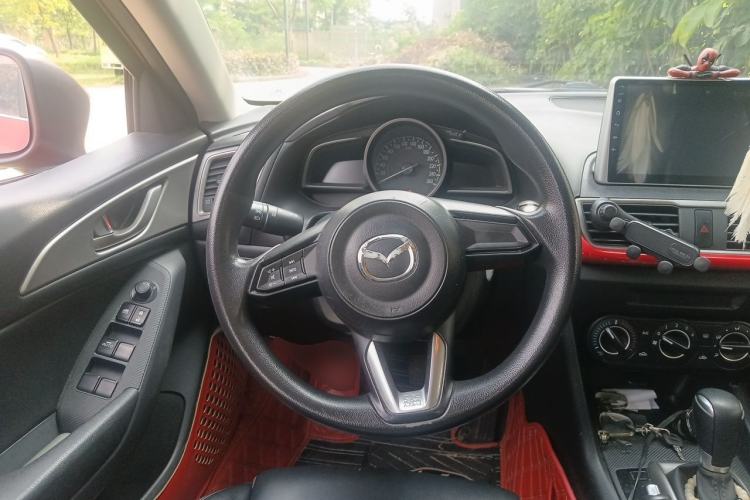 Used Mazda 3 Axela 2017 Sedan 1.5L Automatic Comfort Model Emission Standard China V Steering Wheel