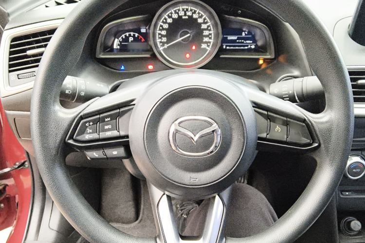 Used Mazda 3 Axela 2017 Sedan 1.5L Automatic Luxury Model Emission Standard China V Steering Wheel