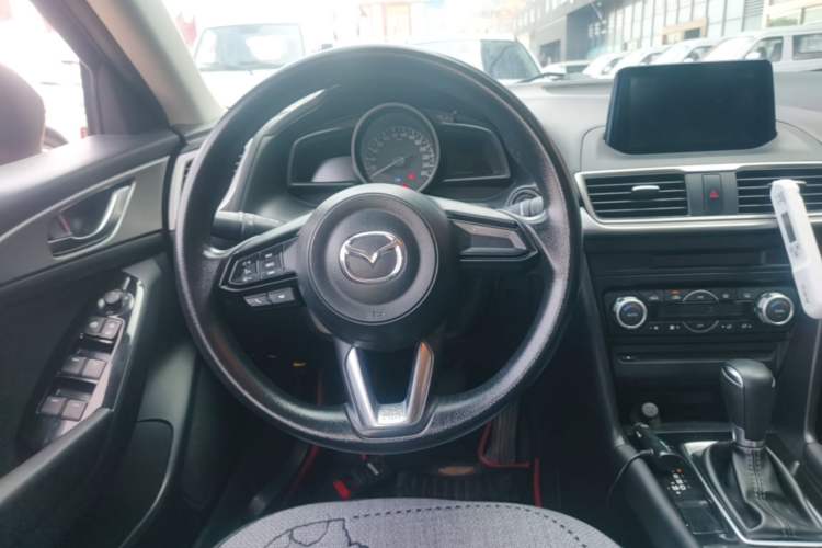 Used Mazda 3 Axela 2017 Sedan 1.5L Automatic Luxury Model Emission Standard China V Steering Wheel