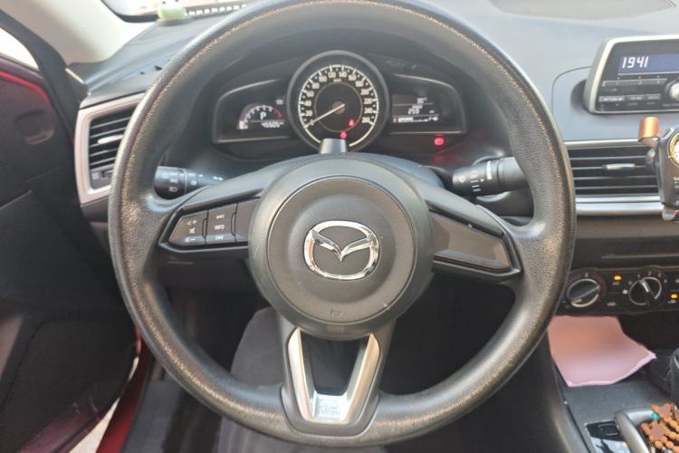 Used Mazda 3 Axela 2017 Sedan 1.5L Automatic Comfort Model Emission Standard China V Steering Wheel