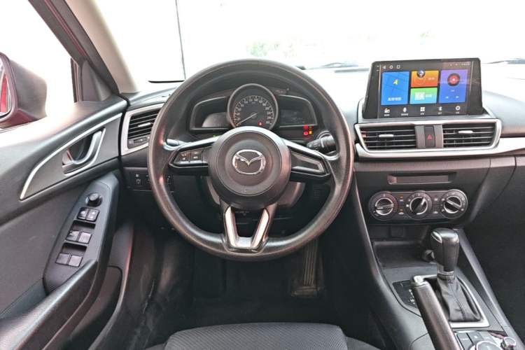 Used Mazda 3 Axela 2017 Sedan 1.5L Automatic Comfort Model Emission Standard China V Steering Wheel