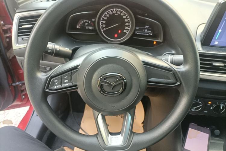 Used Mazda 3 Axela 2017 Sedan 1.5L Automatic Comfort Model Emission Standard China V Steering Wheel