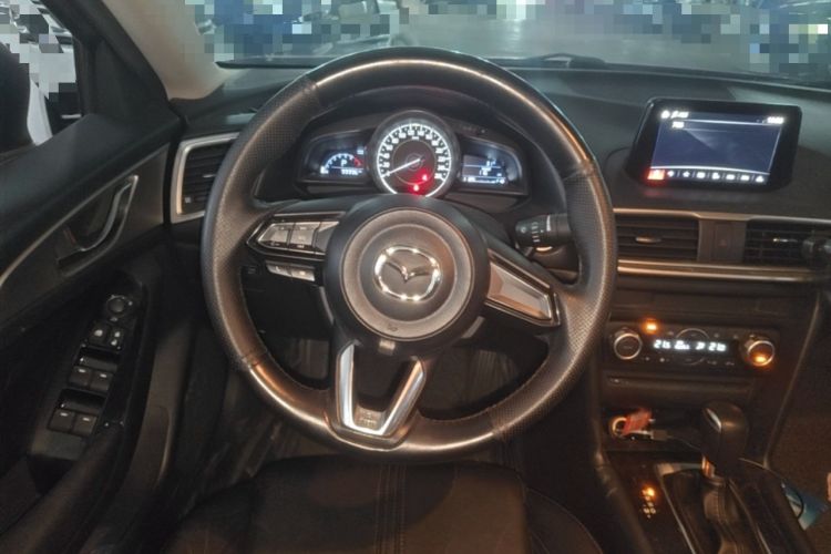 Used Mazda 3 Axela 2017 Sedan 1.5L Automatic Luxury Model Emission Standard China V Steering Wheel