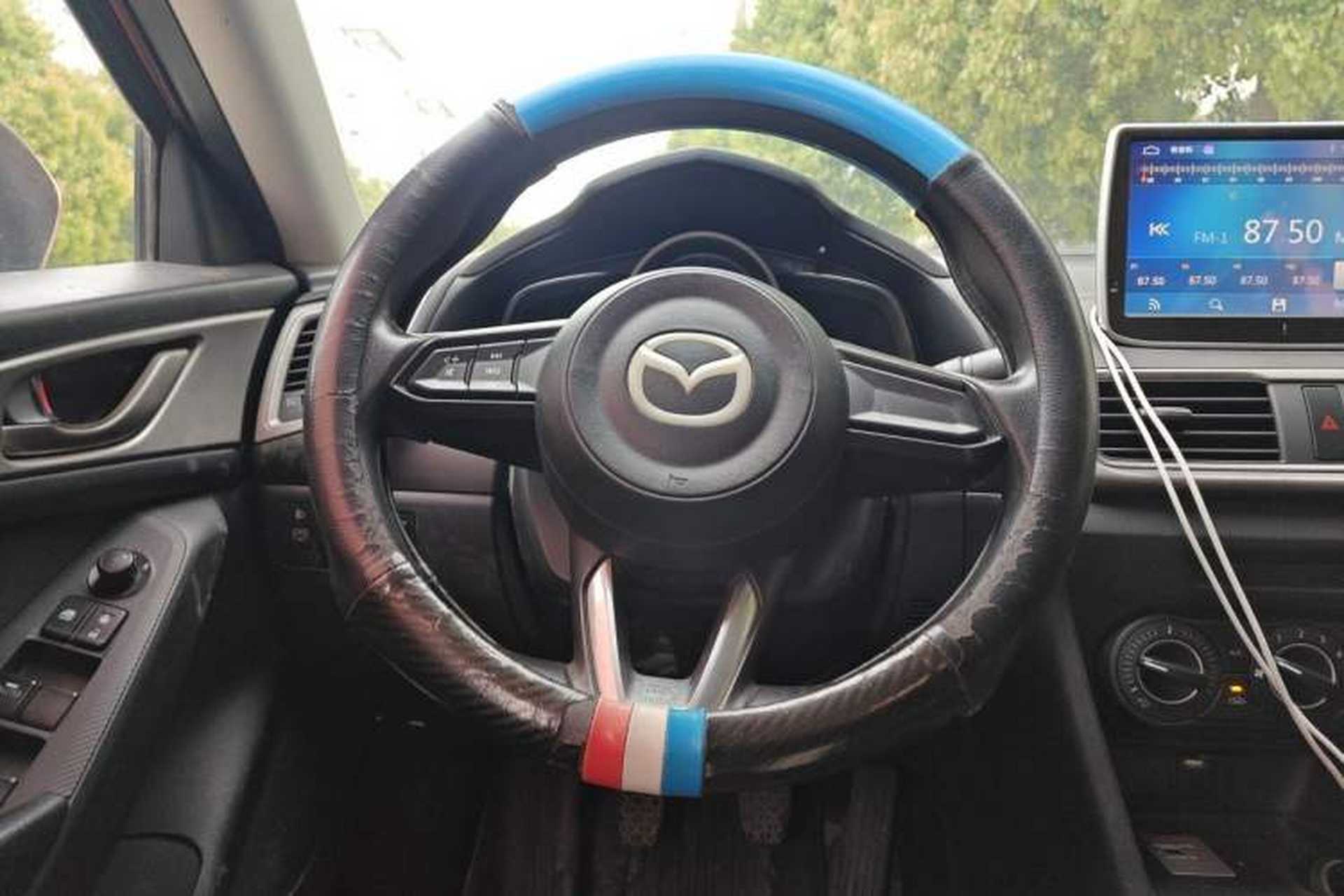 Used Mazda 3 Axela 2017 Sedan 1.5L Manual Comfort Model Emission Standard China V Steering Wheel