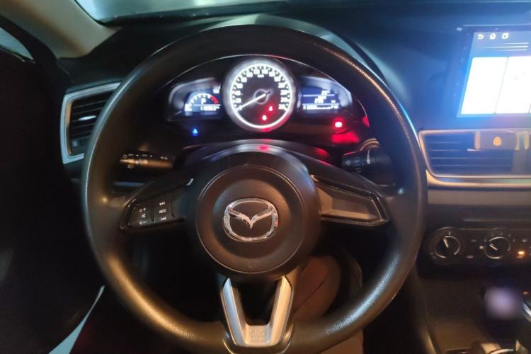 Used Mazda 3 Axela 2017 Sedan 1.5L Automatic Comfort Model Emission Standard China V Steering Wheel