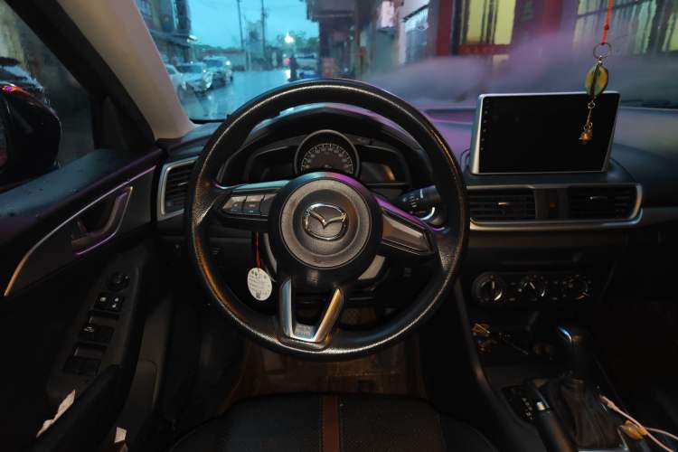 Used Mazda 3 Axela 2017 Sedan 1.5L Automatic Comfort Model Emission Standard China V Steering Wheel