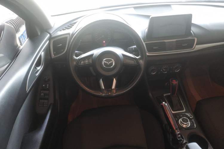 Used Mazda 3 Axela 2017 Sedan 1.5L Automatic Comfort Model Emission Standard China V Steering Wheel