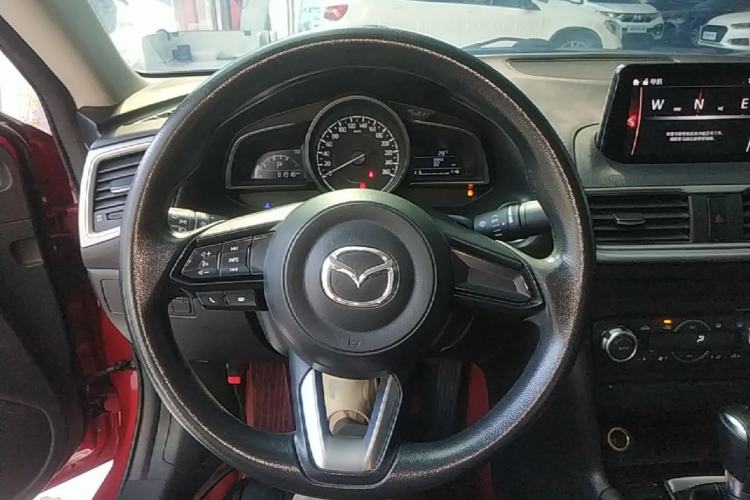 Used Mazda 3 Axela 2017 Sedan 1.5L Automatic Luxury Model Emission Standard China V Steering Wheel