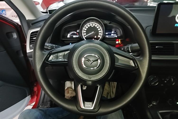 Used Mazda 3 Axela 2017 Sedan 1.5L Manual Comfort Model Emission Standard China V Steering Wheel