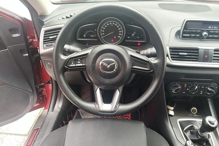 Used Mazda 3 Axela 2017 Sedan 1.5L Manual Comfort Model Emission Standard China V Steering Wheel