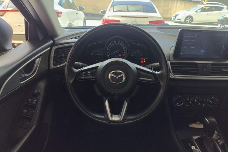 Used Mazda 3 Axela 2017 Sedan 1.5L Automatic Comfort Model Emission Standard China V Steering Wheel