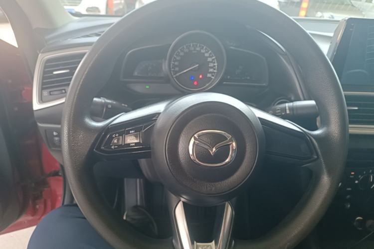 Used Mazda 3 Axela 2017 Sedan 1.5L Automatic Comfort Model Emission Standard China V Steering Wheel