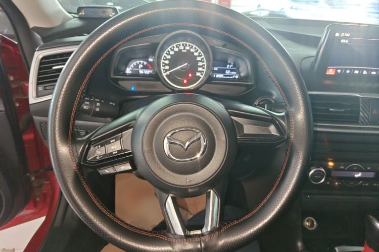 Used Mazda 3 Axela 2017 Sedan 1.5L Automatic Luxury Model Emission Standard China V Steering Wheel