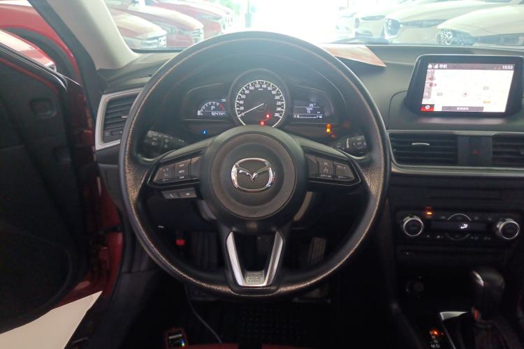 Used Mazda 3 Axela 2017 Hatchback 1.5L Automatic Luxury Model Emission Standard China V Steering Wheel