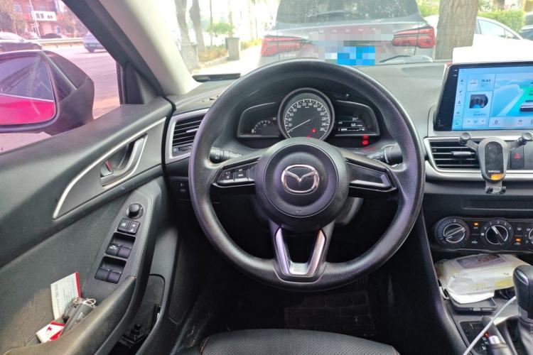 Used Mazda 3 Axela 2017 Sedan 1.5L Automatic Comfort Model Emission Standard China V Steering Wheel