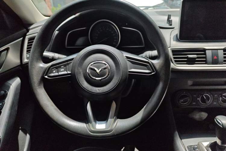 Used Mazda 3 Axela 2017 Sedan 1.5L Automatic Comfort Model Emission Standard China V Steering Wheel