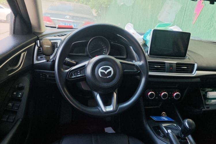 Used Mazda 3 Axela 2017 Sedan 1.5L Automatic Comfort Model Emission Standard China V Steering Wheel