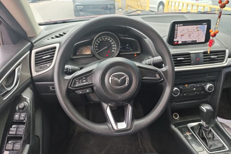 Used Mazda 3 Axela 2017 Sedan 1.5L Automatic Luxury Model Emission Standard China V Steering Wheel