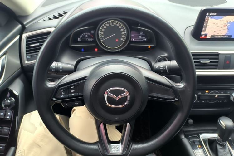 Used Mazda 3 Axela 2017 Sedan 1.5L Automatic Luxury Model Emission Standard China V Steering Wheel