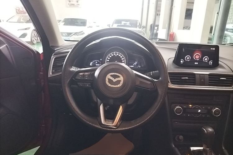 Used Mazda 3 Axela 2017 Sedan 1.5L Automatic Luxury Model Emission Standard China V Steering Wheel