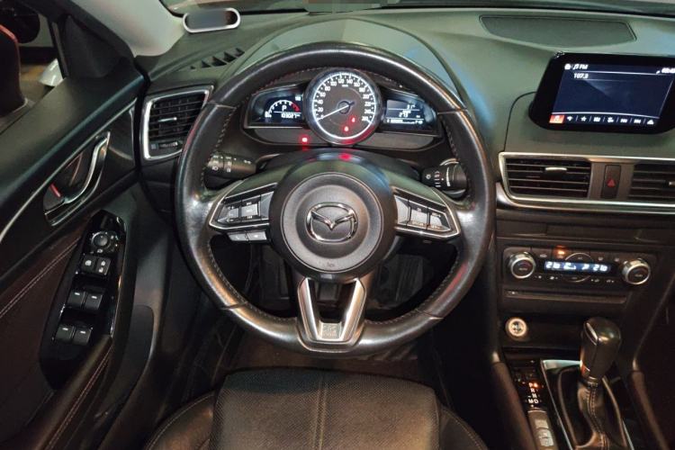 Used Mazda 3 Axela 2017 Sedan 2.0L Automatic Prestige Model China V Standard Steering Wheel