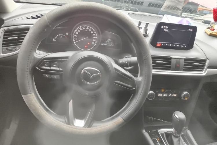 Used Mazda 3 Axela 2017 Sedan 1.5L Automatic Luxury Model Emission Standard China V Steering Wheel