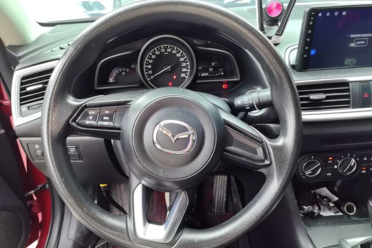 Used Mazda 3 Axela 2017 Sedan 1.5L Automatic Comfort Model Emission Standard China V Steering Wheel