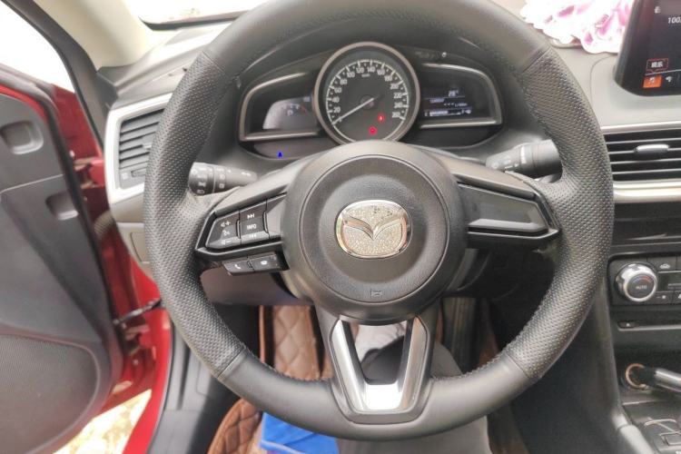 Used Mazda 3 Axela 2017 Sedan 1.5L Automatic Luxury Model Emission Standard China V Steering Wheel