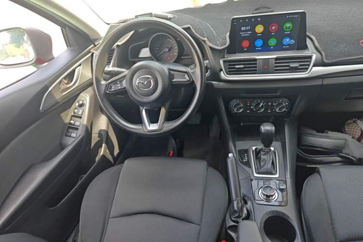 Used Mazda 3 Axela 2017 Sedan 1.5L Automatic Comfort Model Emission Standard China V Steering Wheel