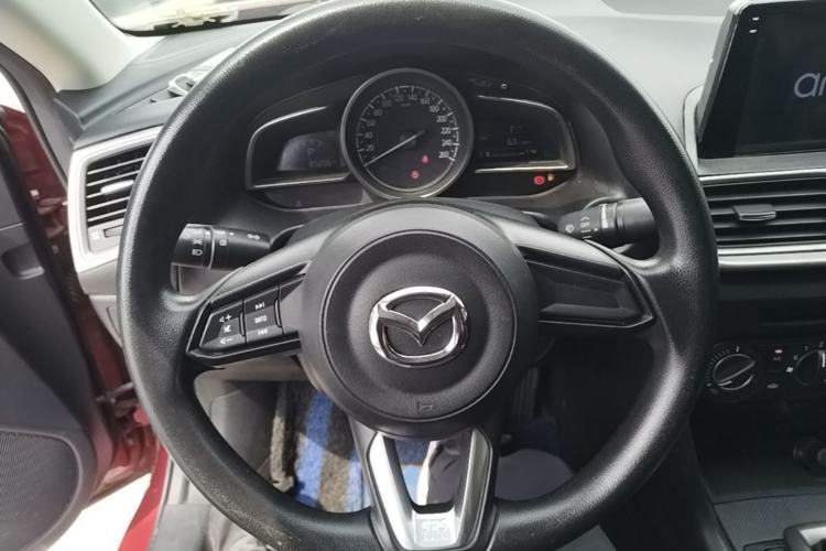 Used Mazda 3 Axela 2017 Sedan 1.5L Automatic Comfort Model Emission Standard China V Steering Wheel