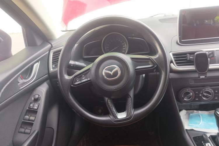 Used Mazda 3 Axela 2017 Sedan 1.5L Automatic Comfort Model Emission Standard China V Steering Wheel
