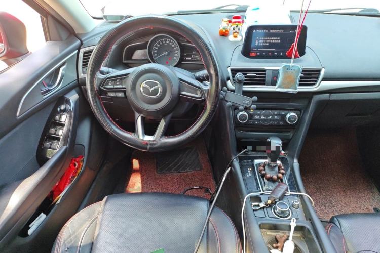 Used Mazda 3 Axela 2017 Hatchback 1.5L Automatic Luxury Model Emission Standard China V Steering Wheel