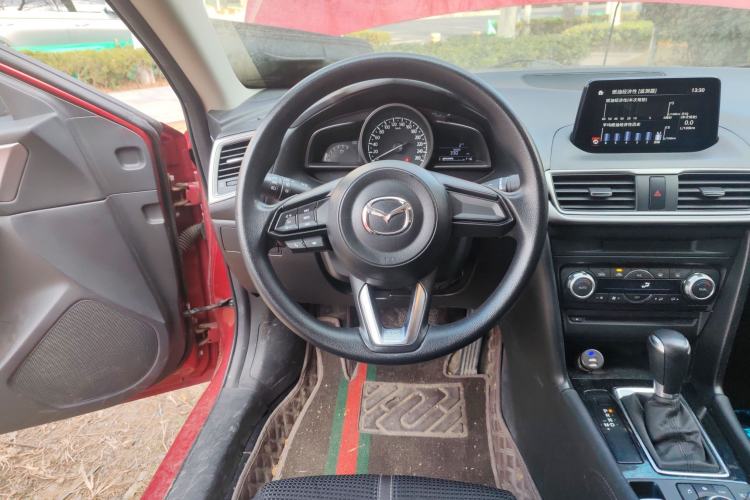 Used Mazda 3 Axela 2017 Sedan 1.5L Automatic Luxury Model Emission Standard China V Steering Wheel