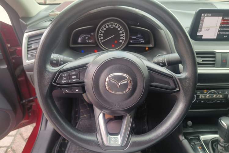 Used Mazda 3 Axela 2017 Sedan 1.5L Automatic Luxury Model Emission Standard China V Steering Wheel