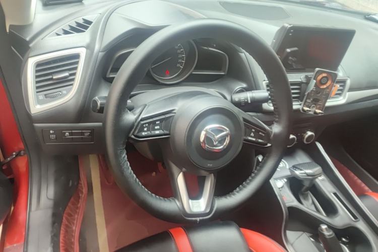 Used Mazda 3 Axela 2017 Sedan 1.5L Automatic Comfort Model Emission Standard China V Steering Wheel