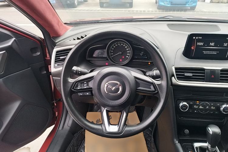 Used Mazda 3 Axela 2017 Sedan 1.5L Automatic Luxury Model Emission Standard China V Steering Wheel