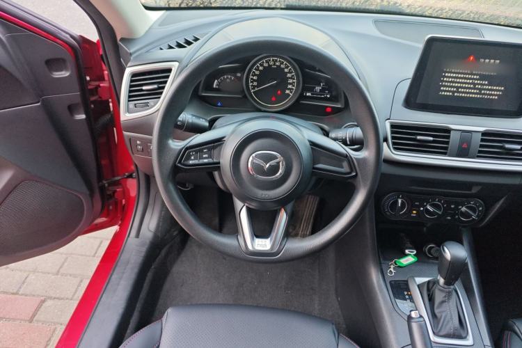 Used Mazda 3 Axela 2017 Sedan 1.5L Automatic Comfort Model Emission Standard China V Steering Wheel
