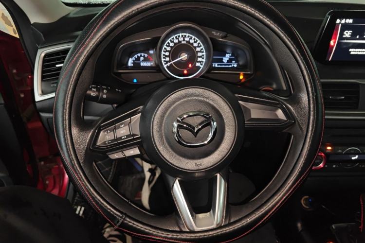 Used Mazda 3 Axela 2017 Sedan 1.5L Automatic Luxury Model Emission Standard China V Steering Wheel