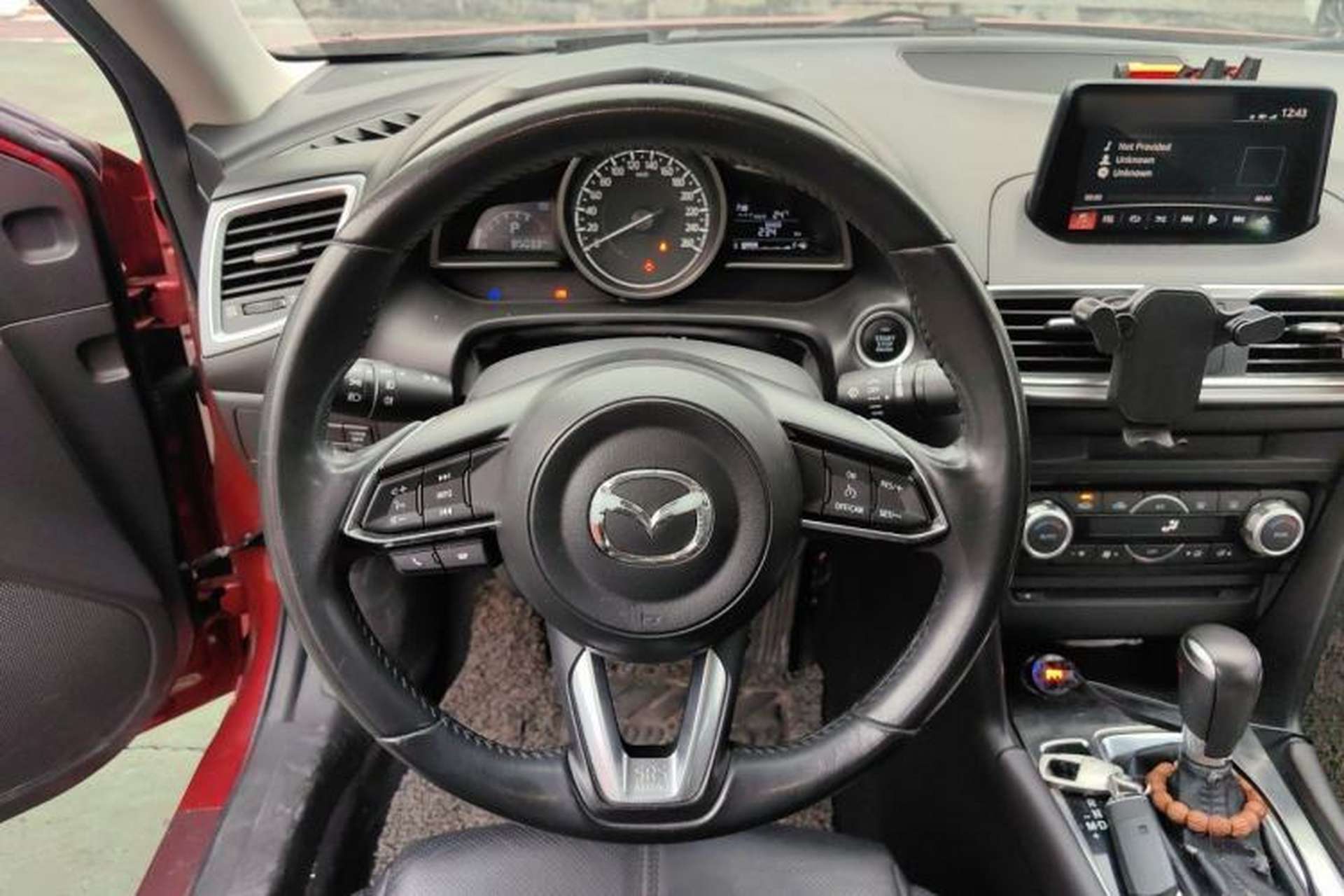 Used Mazda 3 Axela 2017 Sedan 2.0L Automatic Prestige Model China V Standard Steering Wheel