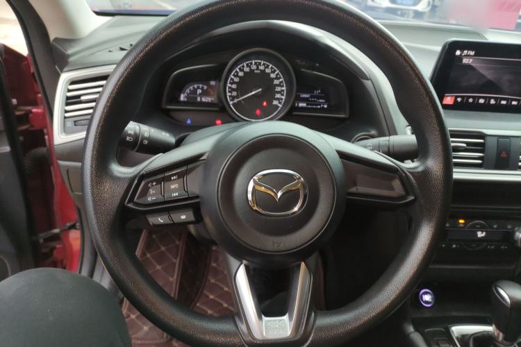 Used Mazda 3 Axela 2017 Sedan 1.5L Automatic Luxury Model Emission Standard China V Steering Wheel