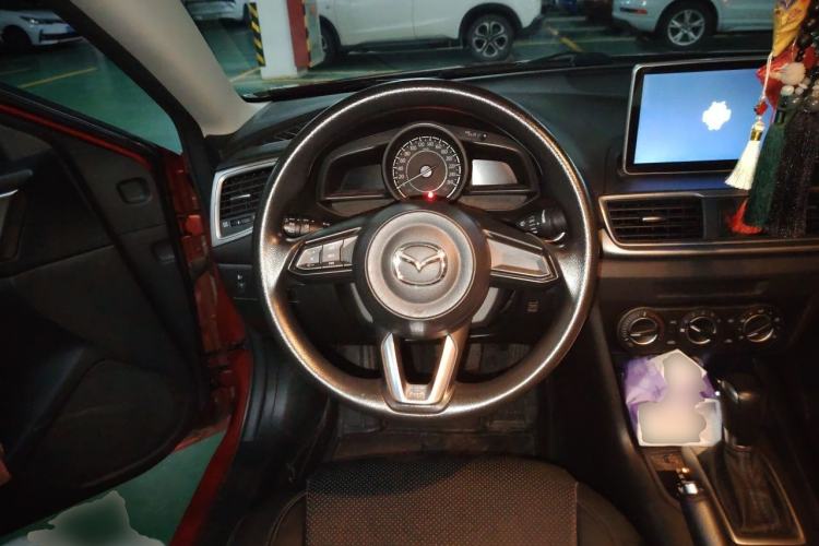 Used Mazda 3 Axela 2017 Sedan 1.5L Automatic Comfort Model Emission Standard China V Steering Wheel