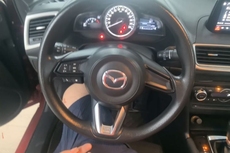 Used Mazda 3 Axela 2017 Sedan 1.5L Automatic Luxury Model Emission Standard China V Steering Wheel
