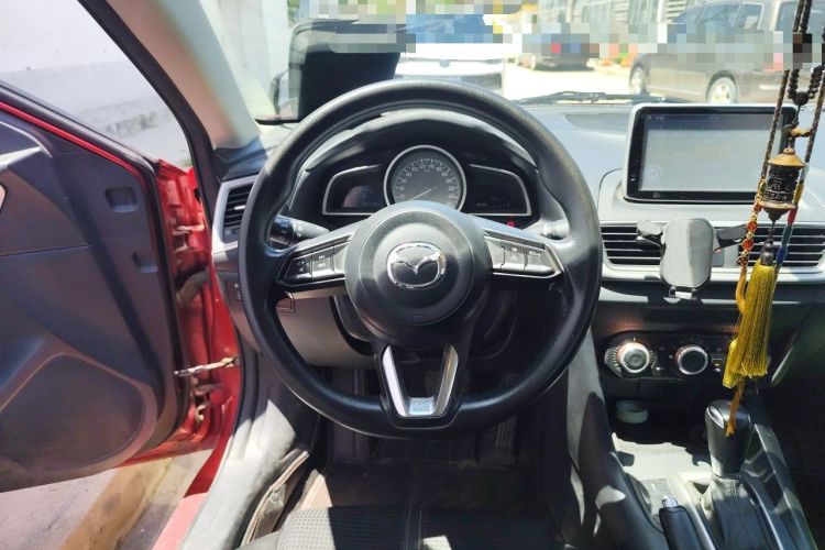 Used Mazda 3 Axela 2017 Sedan 1.5L Automatic Comfort Model Emission Standard China V Steering Wheel