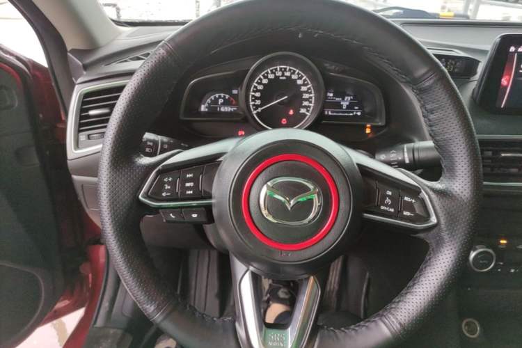 Used Mazda 3 Axela 2017 Sedan 2.0L Automatic Prestige Model China V Standard Steering Wheel