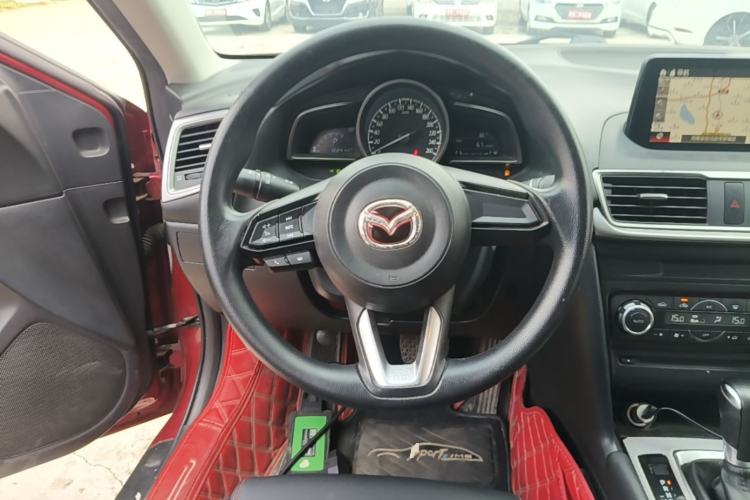Used Mazda 3 Axela 2017 Sedan 1.5L Automatic Luxury Model Emission Standard China V Steering Wheel